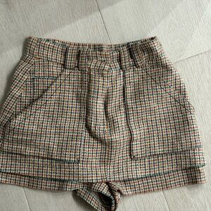 Maje size 36 houndstooth (skirt ) skort . Used , I need one size up
